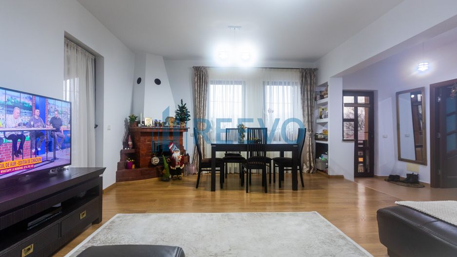 Casă/Vilă de vânzare în Trebeș, Mărgineni, jud Bacău - Poză 9