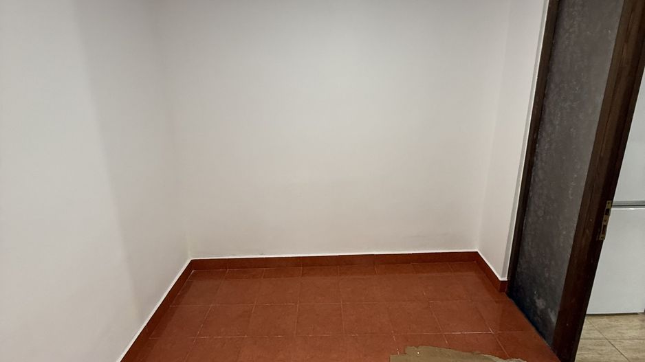 Spațiu de închiriat in vila - 2 camere +birou și curte, Campina - Poză 10