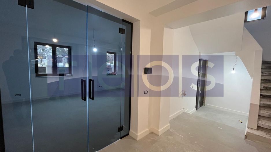 De Vânzare Vilă /Casa - Zona Vatra Luminoasă | Spațiu Generos 257 mp-7 camere - Poză 8