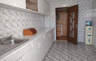 Apartament 3 camere Piata Centrala