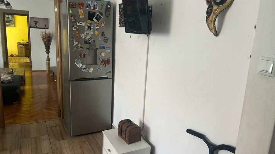 Gh. Lazar | Centrala proprie | Etaj intermediar | Mobilat-Utilat - Poză 4