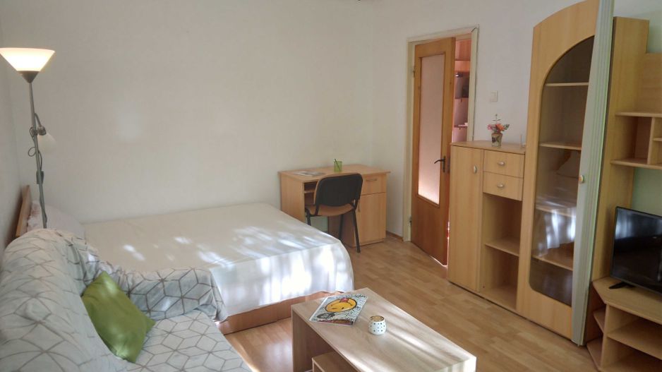 Garsoniera mobilata etaj 1, parcare, metrou 5 min, Valea Ialomitei - Poză 2