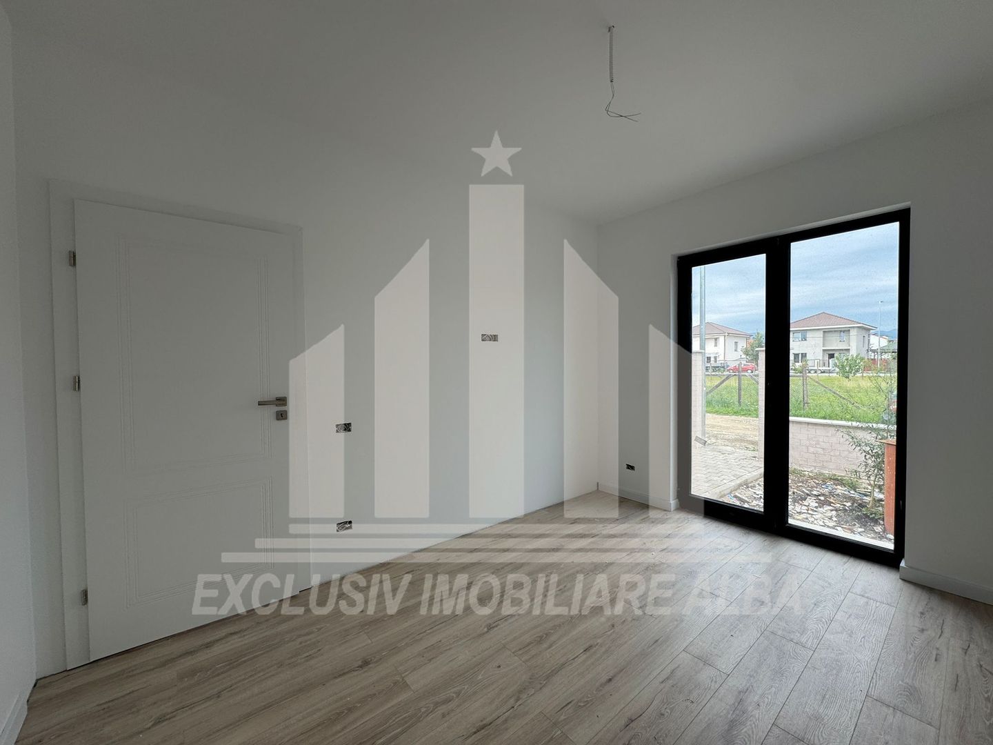 Casa individuala pe un nivel de vanzare, Orizont - Poză 6