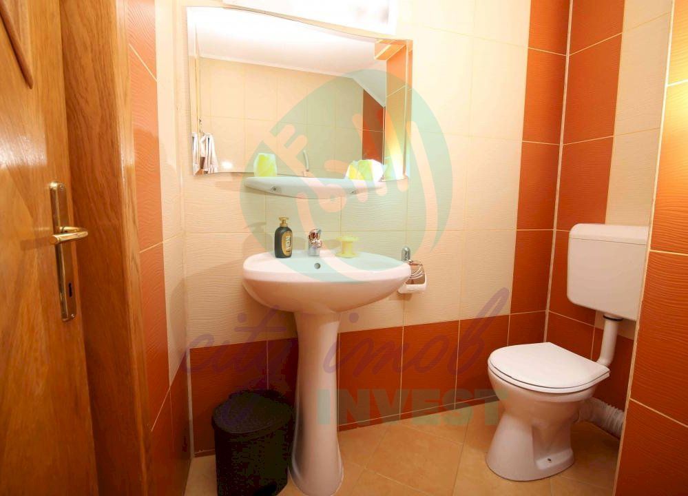 Vila cu 24 de camere cu priveliste superba ideal investitie in PREDEAL - Poză 27