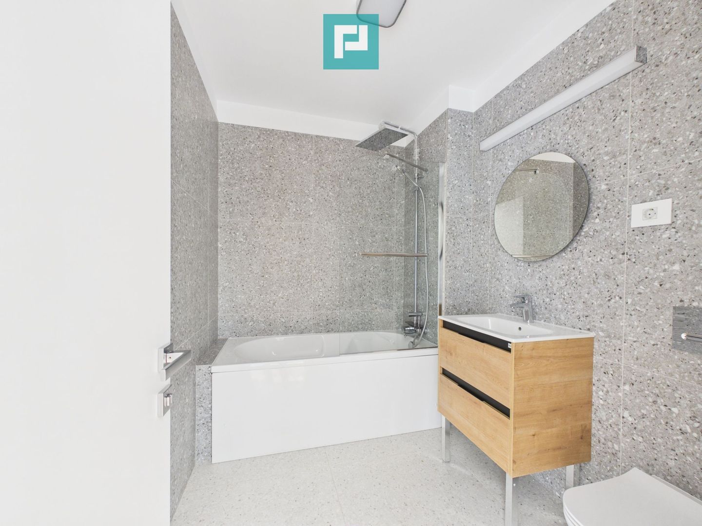 Studio Premium | Bloc Boutique | Iancu Nicolae - Poză 8