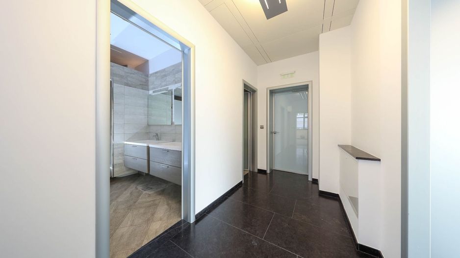 Clădire de birouri și centru de date – Oportunitate exclusivă in Brasov - Poză 16