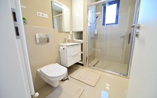 Apartament modern 3 camere 76 mp etaj 4/8 lift zona Doamna Stanca - Poză 12