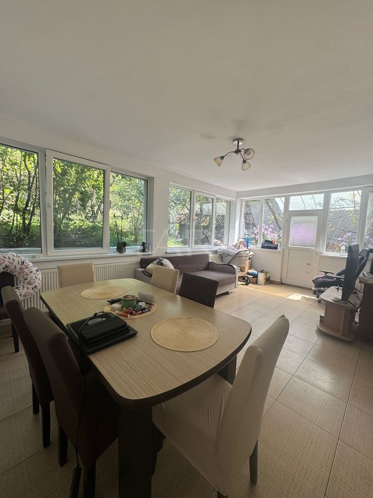 Casă spațioasă cu livadă generoasă și pod înalt, zona Borhanci - Poză 2