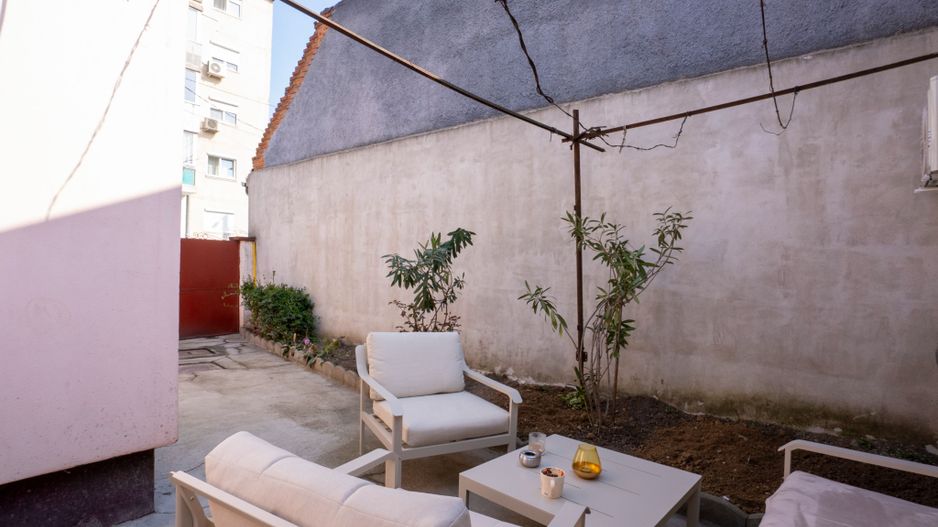 Casa cu 300 mp de teren , acces auto si dublu front in Nufarul - Poză 11