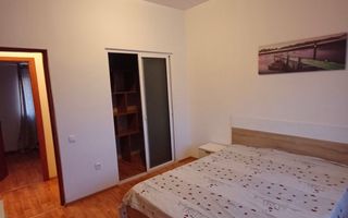 Vand apartament cu 3 camere in poarta 6 direct proprietar - Poză 3
