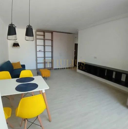 BrayTim/Giroc, ideal pentru un cuplu, centrala proprie, loc de parcare - Poză 3