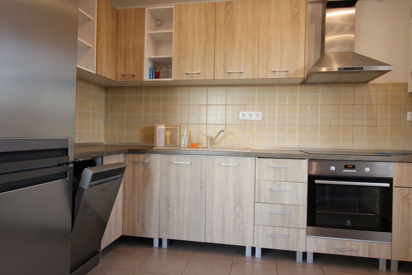 2 camere, terasă spatioasă,  Soarelui - Uranus Plaza. - Poză 12