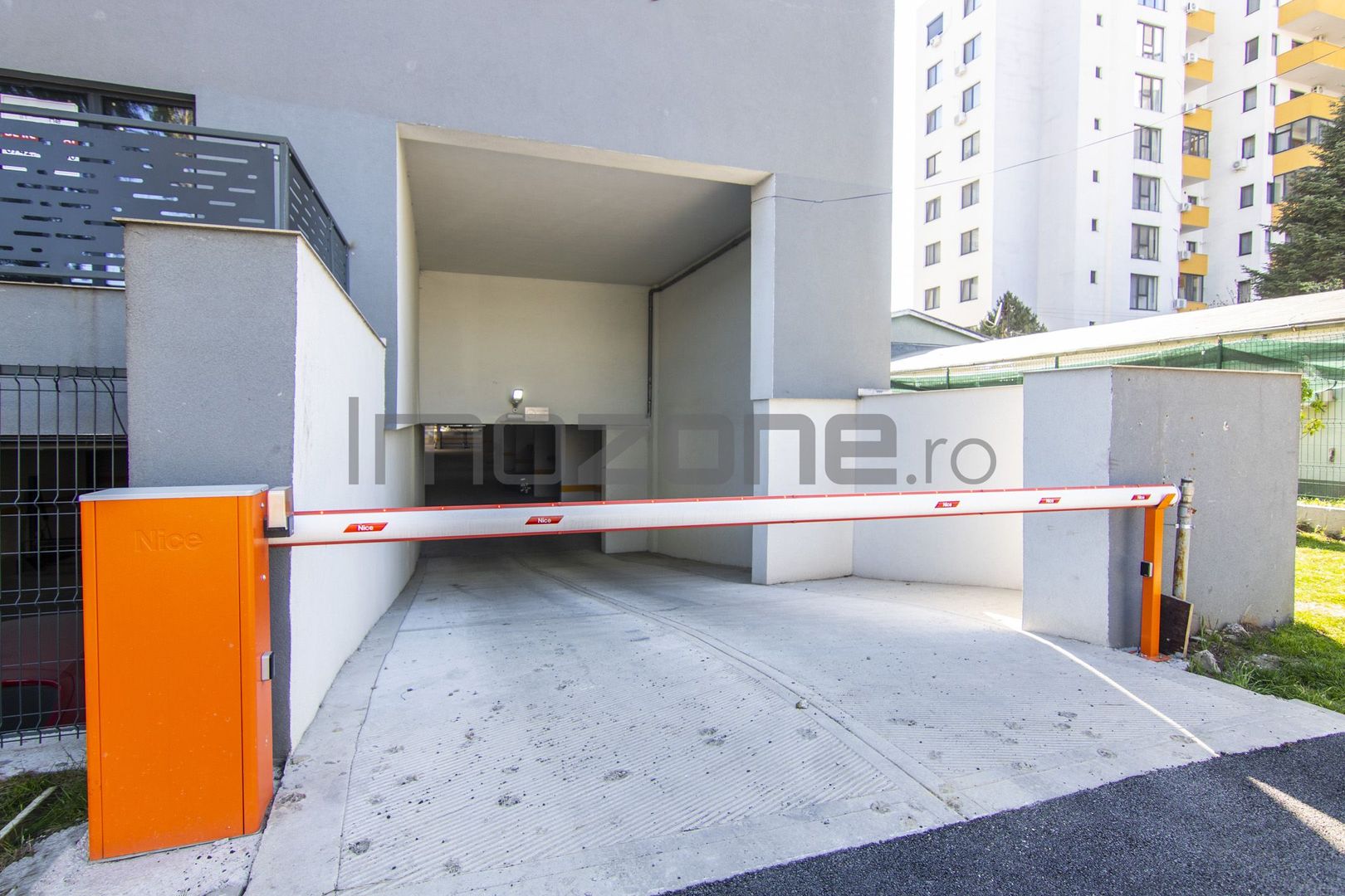 Apartament cu 2 Camere si 150 mp Curte Amenajata, la 5 minute de Metrou - Poză 15
