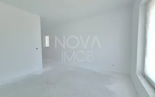 Casa tip duplex, la alb - Sura Mica - COMISION 0 - Poză 11