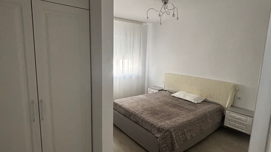 De Închiriat - Apartament 2 Camere Cetate - Poză 4