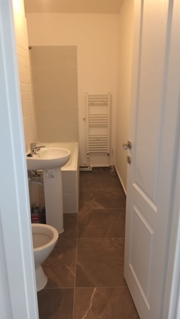 Garsoniera renovata, decomandata - Poză 3