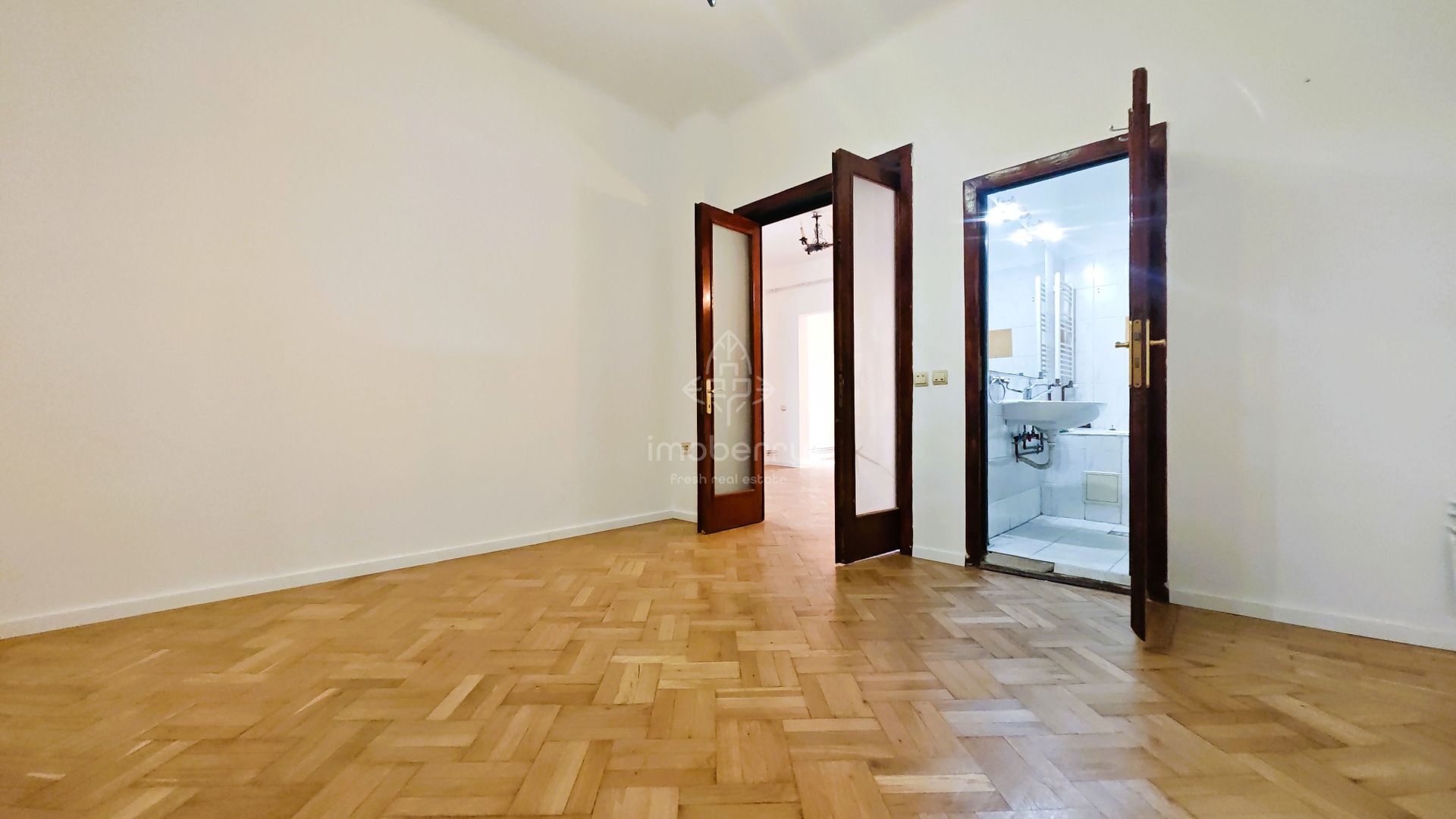 Vanzare apartament 3 camere in vila Cotroceni, langa Palatul Cotroceni - Poză 10