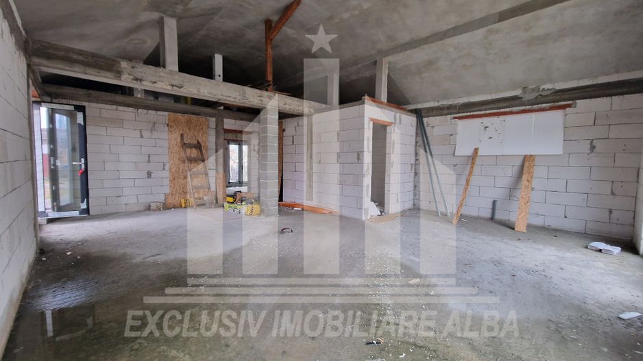 Casa de vanzare | 140 mp | 2700 mp teren | Oarda - Poză 1