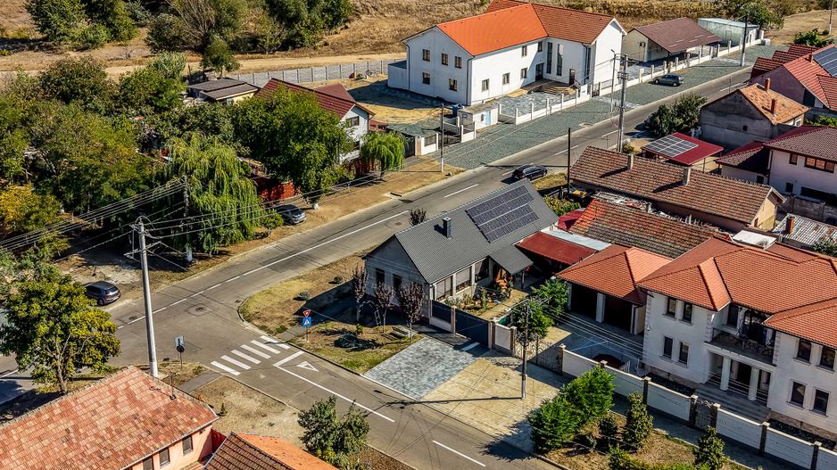 Casa renovata 4 camere - Sanicolau Mic - COMISION 0 - Poză 6