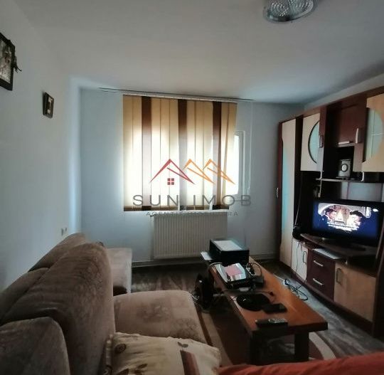 Apartament in vila, 3 camere, centrala termica, liber - Poză 2
