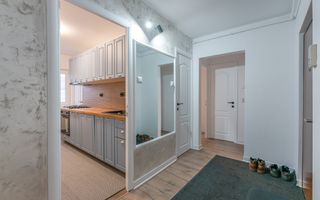 Chirie 2 camere Astra Brașov: 57 mp, AC și două balcoane închise - Poză 16