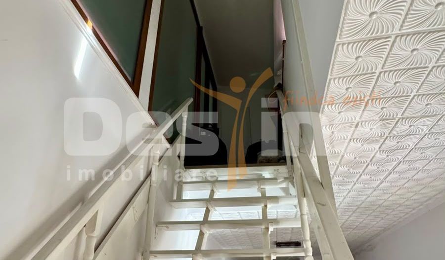 Casa spatioasa cu teren de 800 mp, Muntenii de Jos - 5 camere - Poză 25