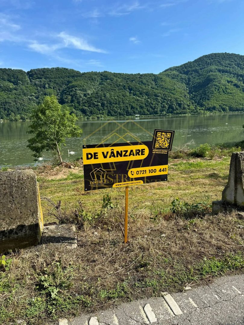 Teren intravilan cu iesire la Dunare | Clisura Dunarii - Poză 2