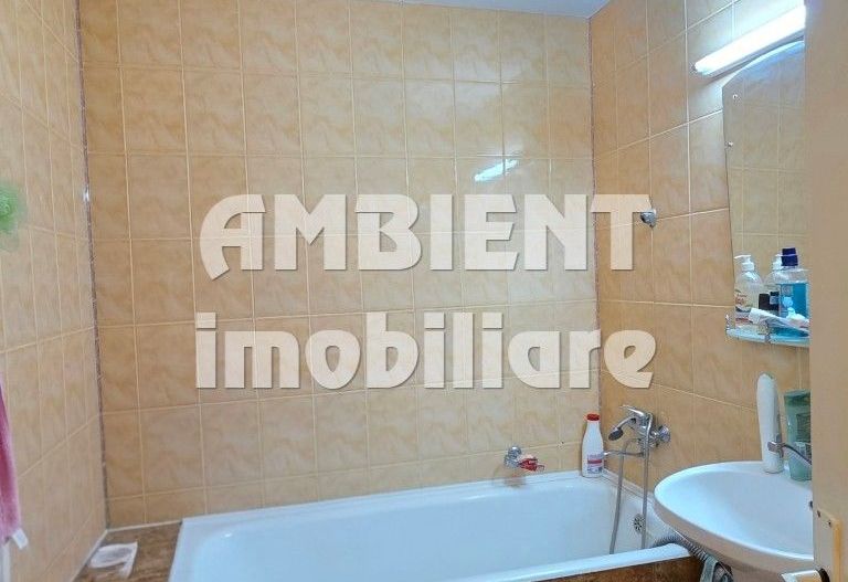 Apartament 3 camere, ETAJ 3, VASLUI zona FEROVIARI; - Poză 6