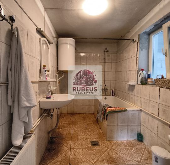 Refugiul la marginea pădurii in Orșova, pe malul Dunării - Poză 10