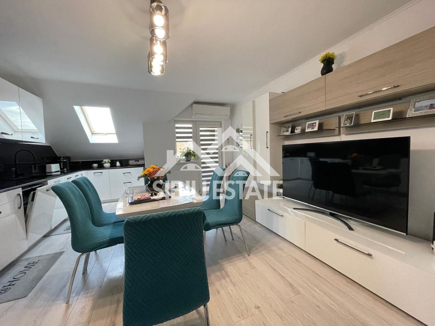 Apartament 3 camere 70 mp.  pod, loc de parcare-Selimbar - Poză 2