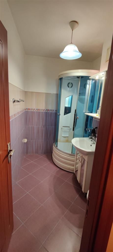 2 camere confort 1 zona Dambovita parter inalt mobilat si utilat - Poză 8