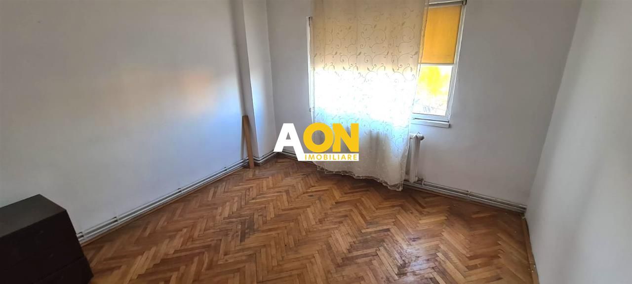 Apartament de vanzare, 3 Camere, 2 Bai, Zona Stadion - Poză 4