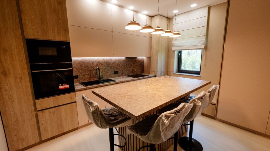 VILĂ DE LUX –  Strada Gheorghe  Ioneescu Sisești/ Băneasa – 1.200.000€ - Poză 2