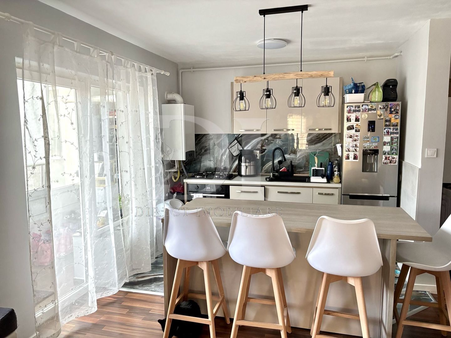 Apartament trei camere / Parcare / Zona Florilor - Poză 3