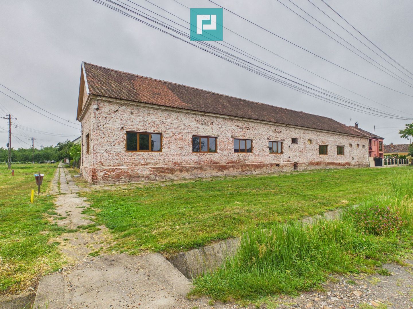 Casă în Neudorf, comuna Zăbrani, judeţ - Poză 3
