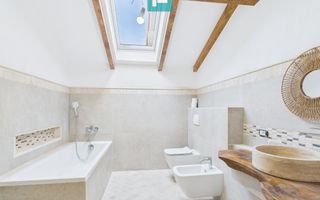 Casă individuală cu etaj 156 mp utili, teren 983mp - Poză 16