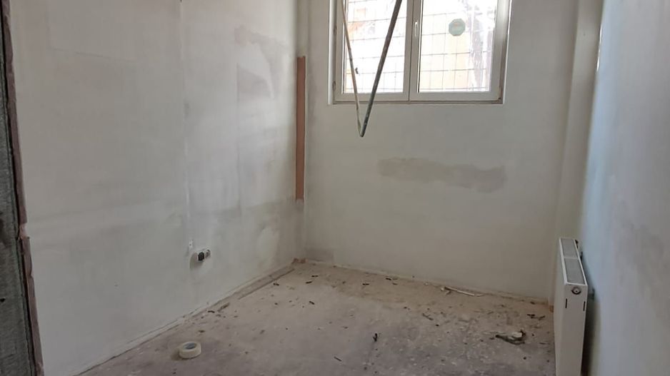 Spatiu comercial vitrina de 20 M - Metrou Eroii Revolutiei S143 - Poză 9