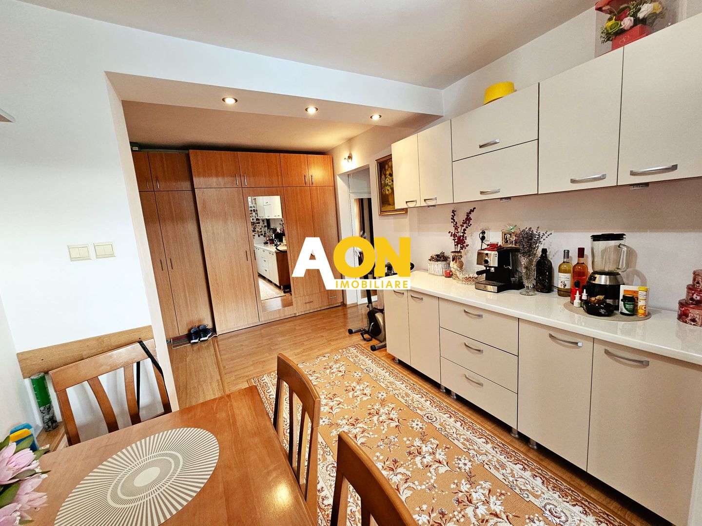 Apartament 2 camere, decomandat, etaj 3, zona Ampoi 3 - Poză 5