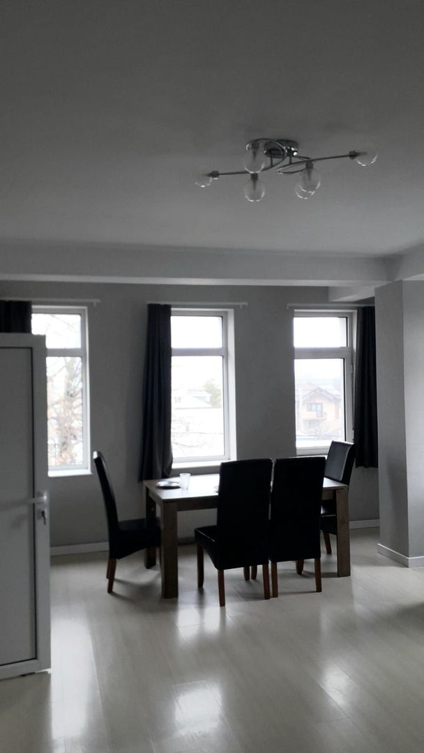 De inchiriat 2 apartamente cu 2 camere, etaj 1/2, strada Domneasca, 500 E - Poză 1