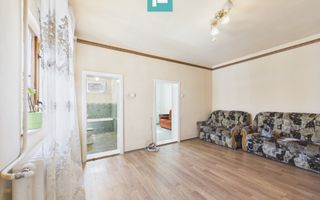 Casă cu 4 camere în Bujac - Poză 6