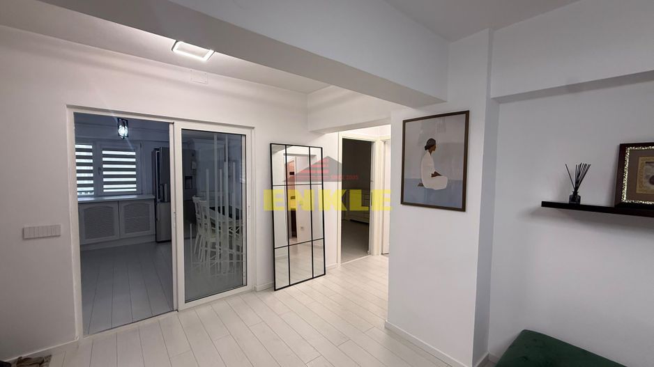 DE ÎNCHIRIAT – APARTAMENT ULTRAMODERN CU 3 CAMERE - Poză 10