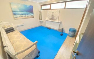 Spatiu Comercial 70 mp dotat salon infrumusetare - Central -Sibiu - Poză 3