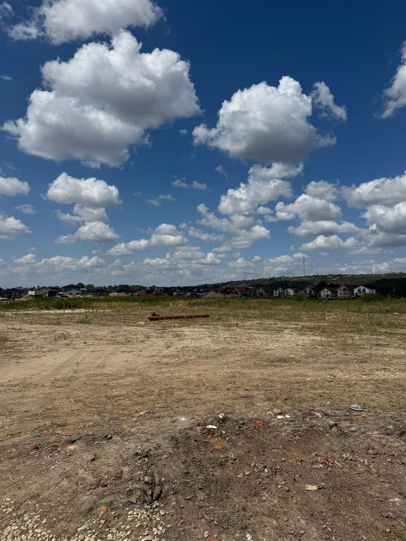 Teren intravilan 5295 mp Oradea Tineretului - Poză 2