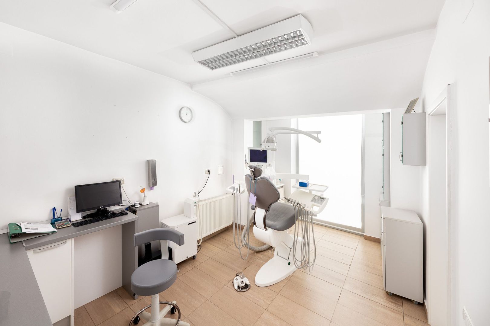 Spatiu de birouri - Poză 28