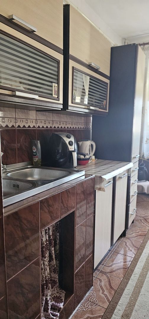 Apartament 2 camere de vanzare, IC Frimu, 57 mp, 2 balcoane, etaj 3/4 - Poză 4