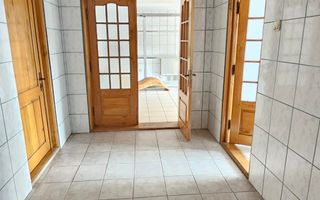 Proprietate de Vânzare – Ideala pentru afacere în domeniul medical/educational! - Poză 3