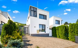Duplex White House | Energie proprie | langa padure si VIVO - Razoare - Poză 1