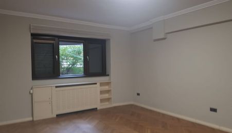 Garsoniera | Primaverii - Dorobanti | Demisol | Stradal