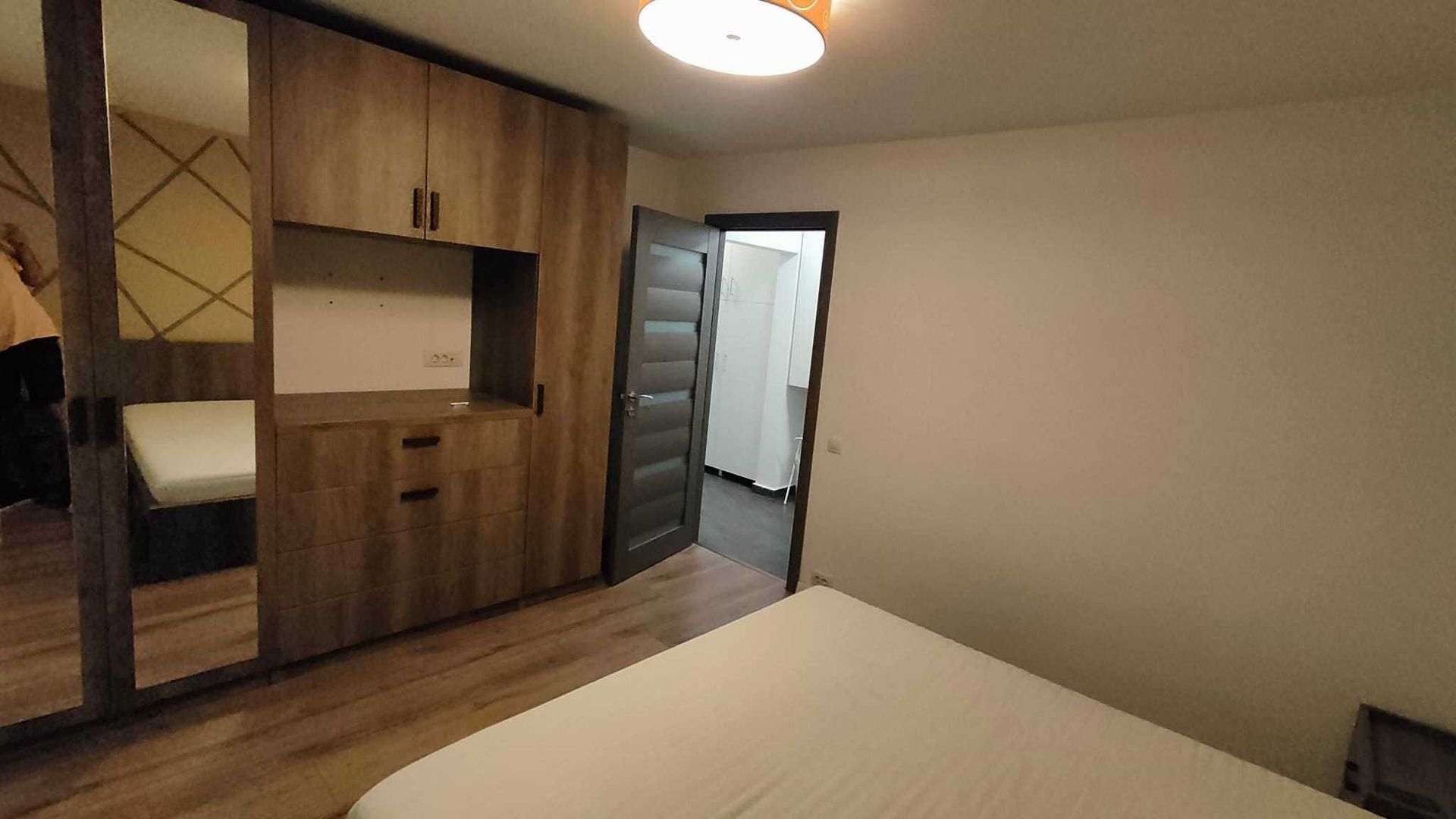 De inchiriat apartament 3 camere Pacii/Pet Friendly/Centrala Proprie - Poză 5