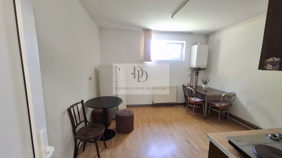 Apartament cu Potențial Investițional + Boxǎ | Zona Andrei Mureșanu - Poză 7